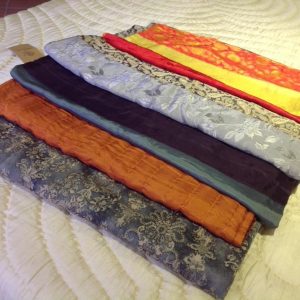Gối Lụa – Gấm