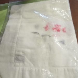 Khăn Bàn Thêu Hoa Bướm Pansy