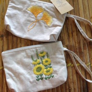 Ví Khóa Thêu Hoa Hướng Dương